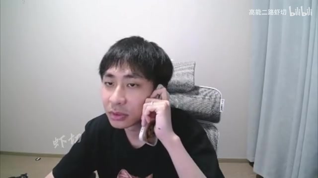 【QY球友会】平息戾气🙂小明剑魔吃麦当劳跟弹幕友好互动:这麦当劳确实干净