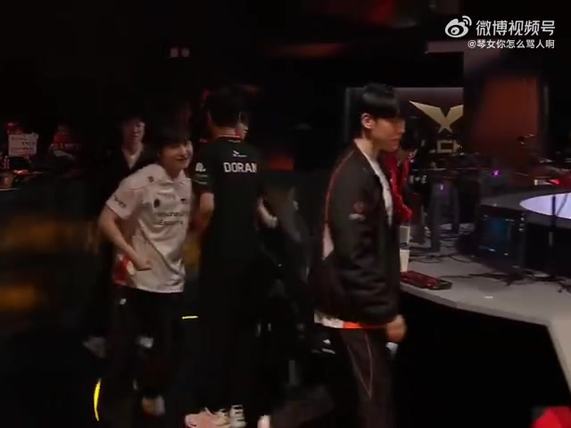 【QY球友会】前队友只能鼓励你了😆Delight Viper Zeka Peanut赛后拍了Doran