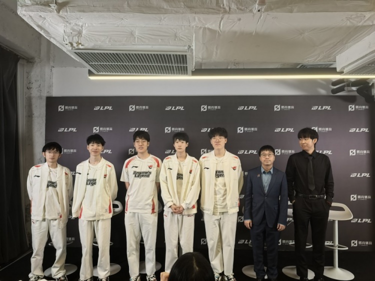 AL赛后群访 教练：大家可以期待我们的成长 我们会好好利用时间