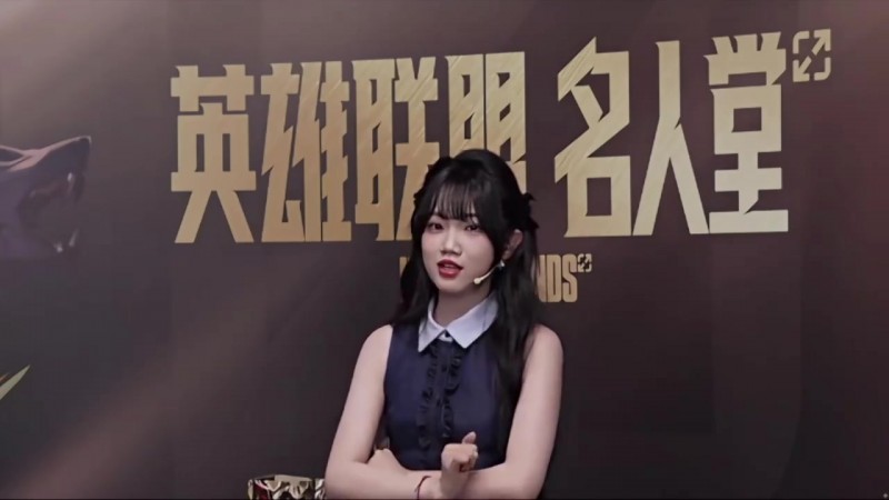 【QY球友会】你说四大皆空,却紧闭双眼🤣赛后Uzi名人节目 所有嘉宾目不斜视 不敢看十月美腿