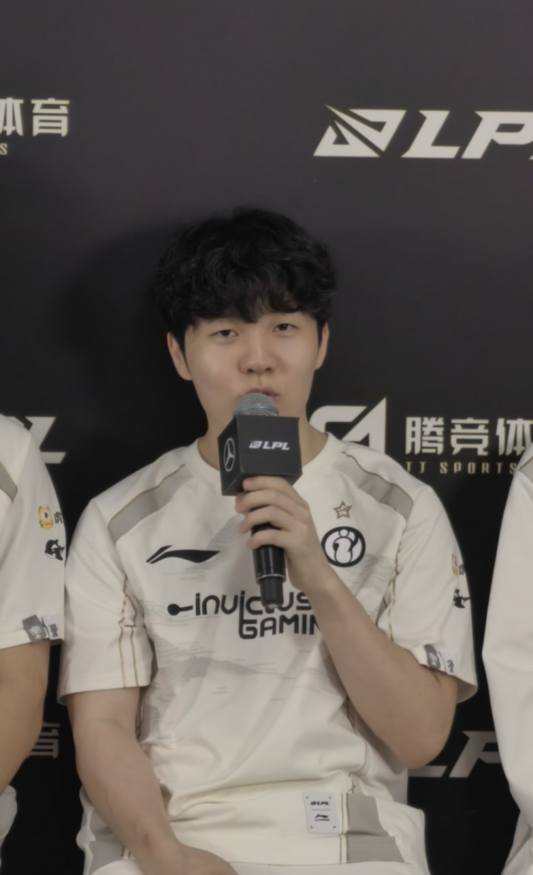 你的研究不大行啊！Rookie：我们打EDG没什么压力的