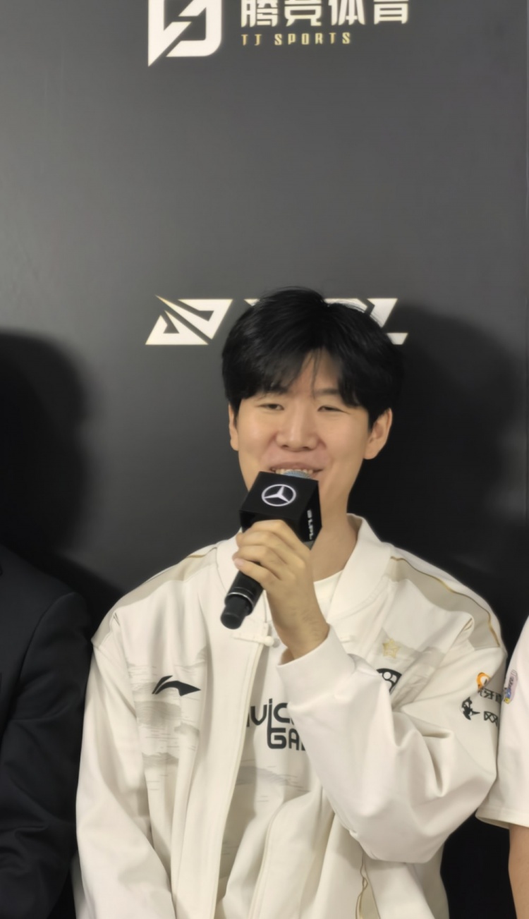 什么时候可以直接锁？TheShy：田野想听粉丝们的欢呼