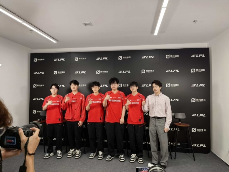 Xun导最想让他打爆谁？Xun：希望Xiaoxu打爆所有LPL上单