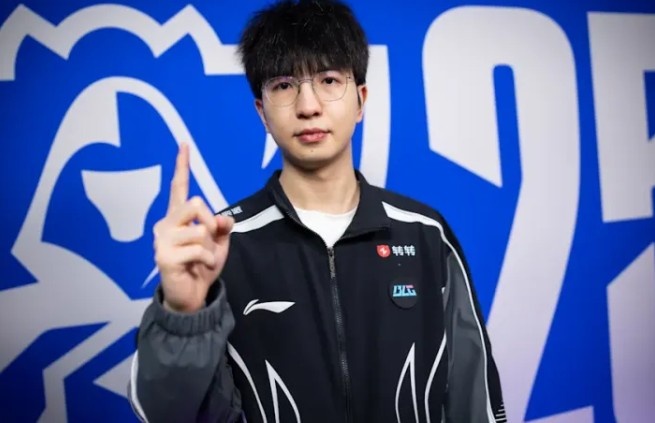 【QY球友会】Elk采访:对自己表现不满意,原本想2-2打T1的,队伍状态没达到100%