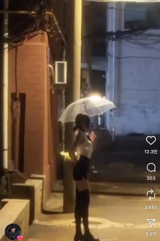 【QY球友会】LCK人均二次元?Zeka点赞了蕾塞coser的视频