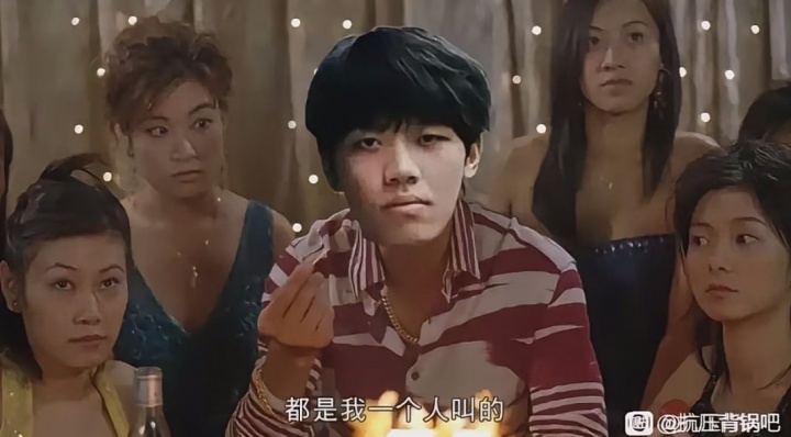 【QY球友会】发点碧难财😂网友给博主分享:商K发朋友圈宣传BLG同款包厢截图