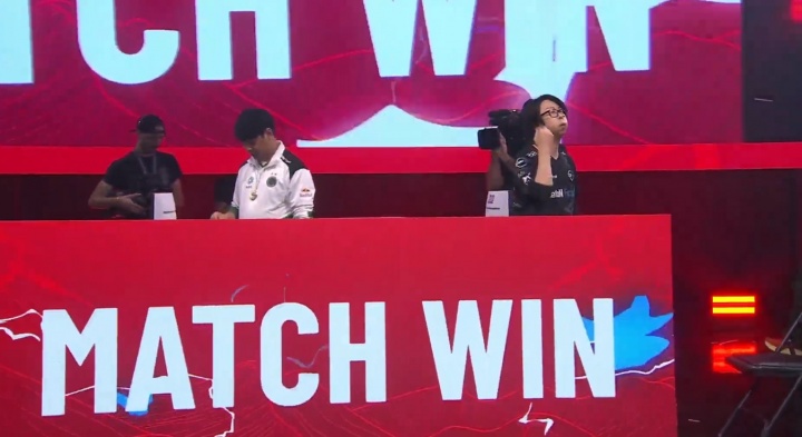 再次败给GO1！SWC饿狼传说：Xiaohai曾卓君止步败者组半决赛