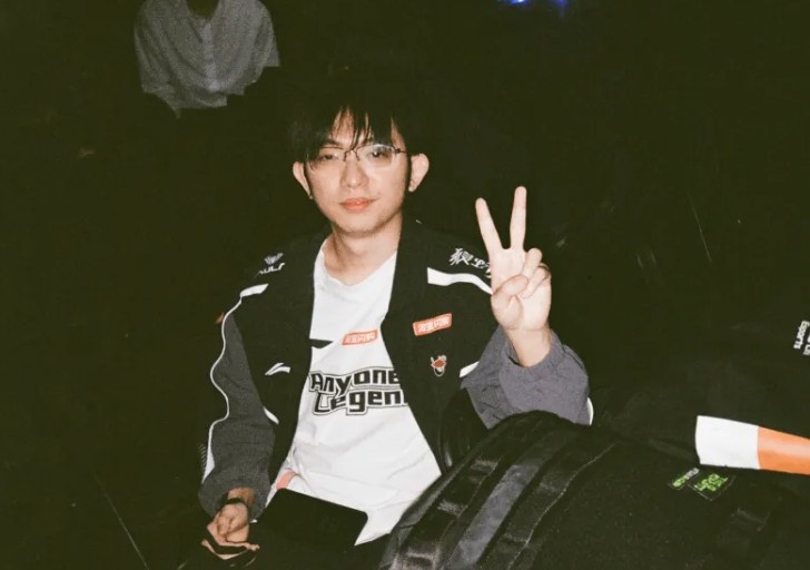 AL分享世界赛拍摄花絮：AL in S15📸