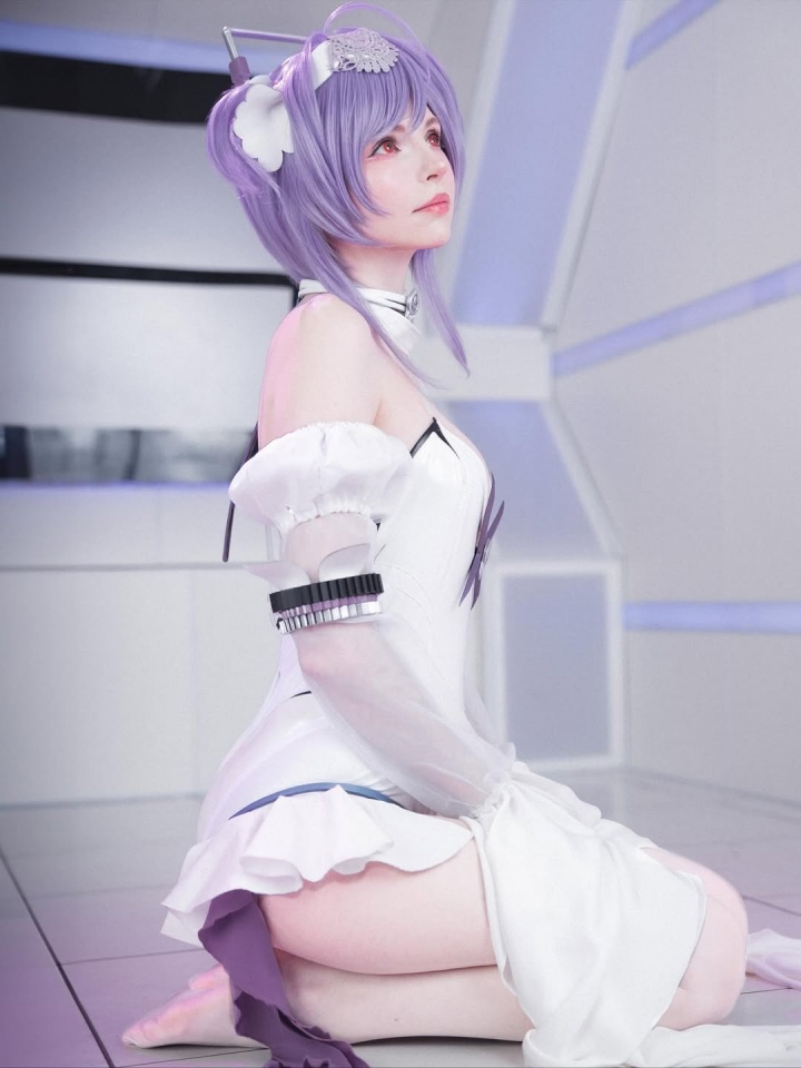 【QY球友会】艾什莉体模PeachMilky更新《妮姬》Cos：肤白貌美 凹凸有致