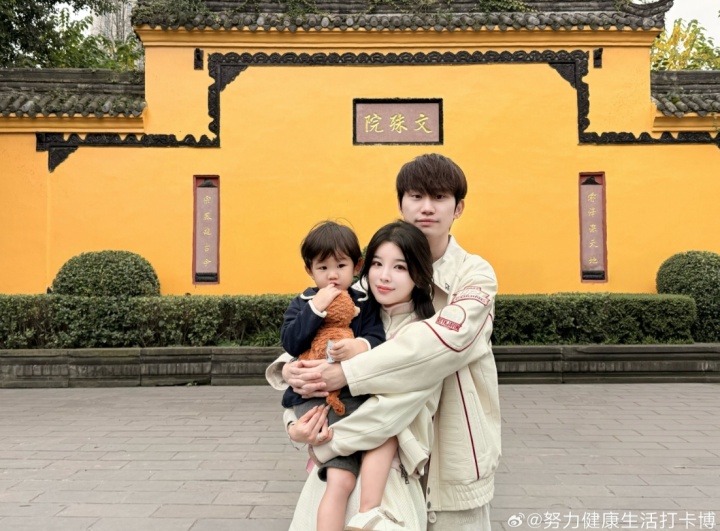 糖小幽晒照：众生欢喜佛欢喜