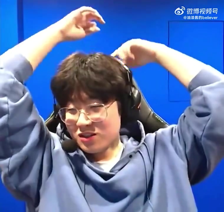 Zeus：这次去中国的时候，其他队友都只吃中餐，不吃韩餐