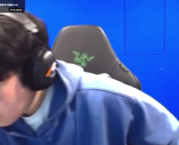 Zeus：和25年HLE的选手们一起聚餐了 有点送别会那种感觉？