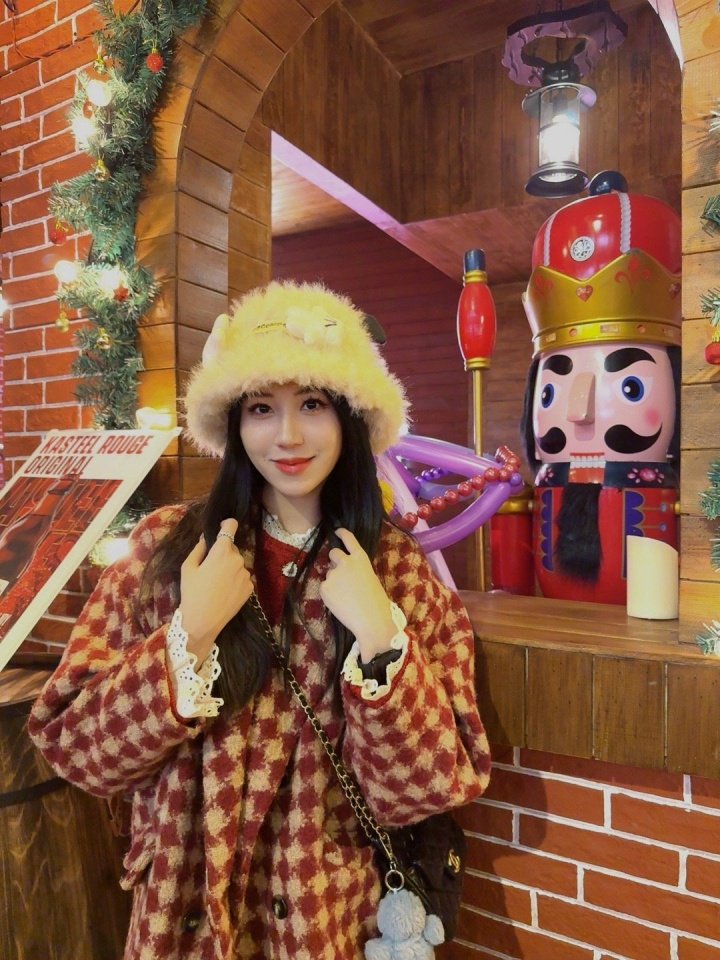 Suki更博晒照：十二月意味着什么 快结束还是快开始了