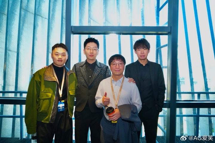 【QY球友会】AL经理爱笑晒俱乐部荣誉:感谢所有相遇!明年好好努力,继续冲!