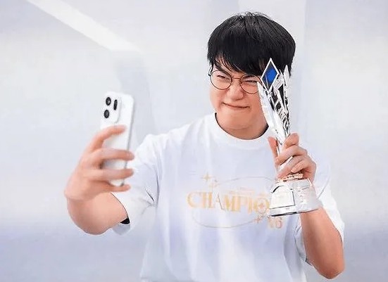 【QY球友会】Gumayusi:选手的个人能力都非常出众,HLE实力目前只发挥20%