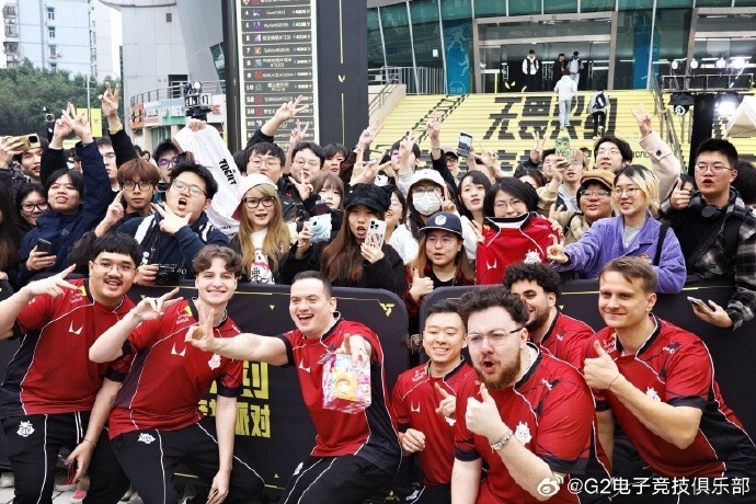 【QY球友会】G2发文：已经开始想念最最最好的🐰粉们了❤️ 我们明年见✌︎