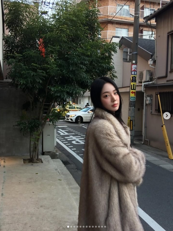 【QY球友会】T1粉丝集合！Peyz姐姐晒照：最近的游客照🍣🍜🍢🍙🍱🥟🍺