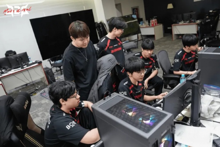 【QY球友会】战胜EDG后，JDG众选手发文：继续加油，我们西安见