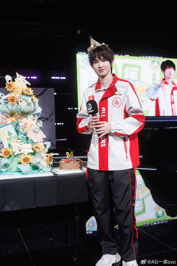 【QY球友会】哥哥都要休息了吗😭AG挑杯失利 一诺长文表示将告别赛场