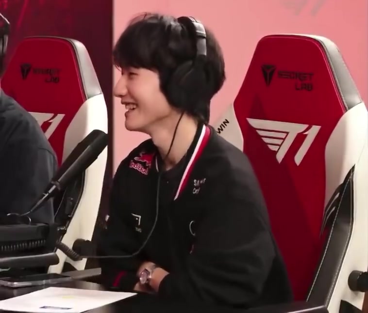 【QY球友会】peanut回应Faker留言字条：希望回来后有机会在赛场上再见面