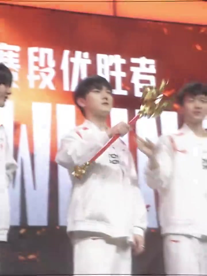 【QY球友会】JackeyLove发布年度总结视频：👋2025