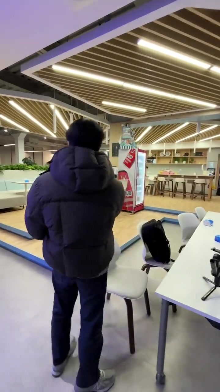 【QY球友会】以前对手如今队友~BLG分享Viper、Bin初见面场景