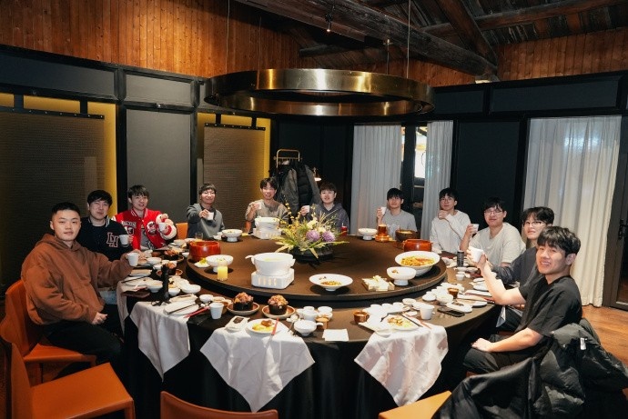 【QY球友会】JDG分享美食：在西安吃个漂亮饭 大家一起漂漂亮亮过新年咯！