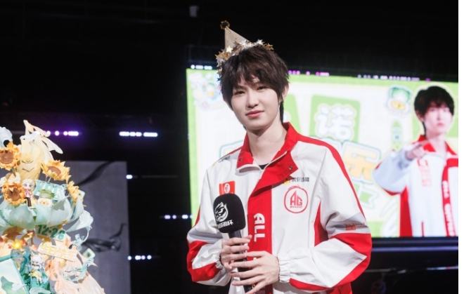 【QY球友会】牌面！一诺接受CGTN专访：希望传递中国电竞选手阳光