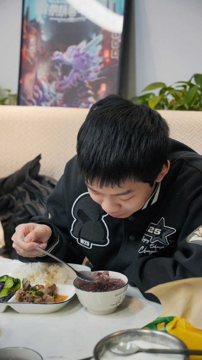 【QY球友会】腊八快乐！LNG分享选手照：给哥几个准备了腊八粥腊八蒜~“粥”到