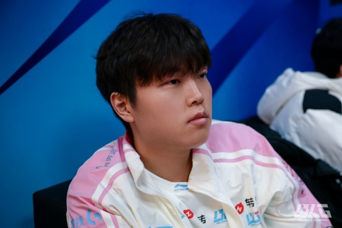 【QY球友会】不敌TES后BLG发布赛场返图:深察自省,笃行不息