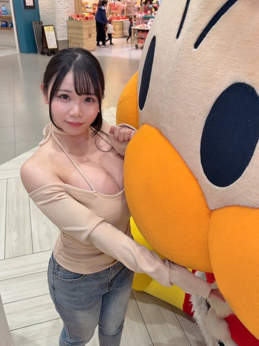 【QY球友会】恋川小桃(恋川こもも)出道作品番号及封面，恋川小桃个人简介【EV扑克下载】