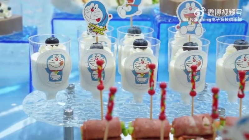 【QY球友会】LNG发布sheer生日开箱VLOG：误入哆啦世界 一起来看看生日开箱！