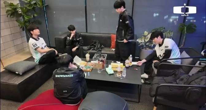 【QY球友会】CvMax教练休息室训话：你们有想要比对面打得好的野心吗？你们在致敬对手吗？