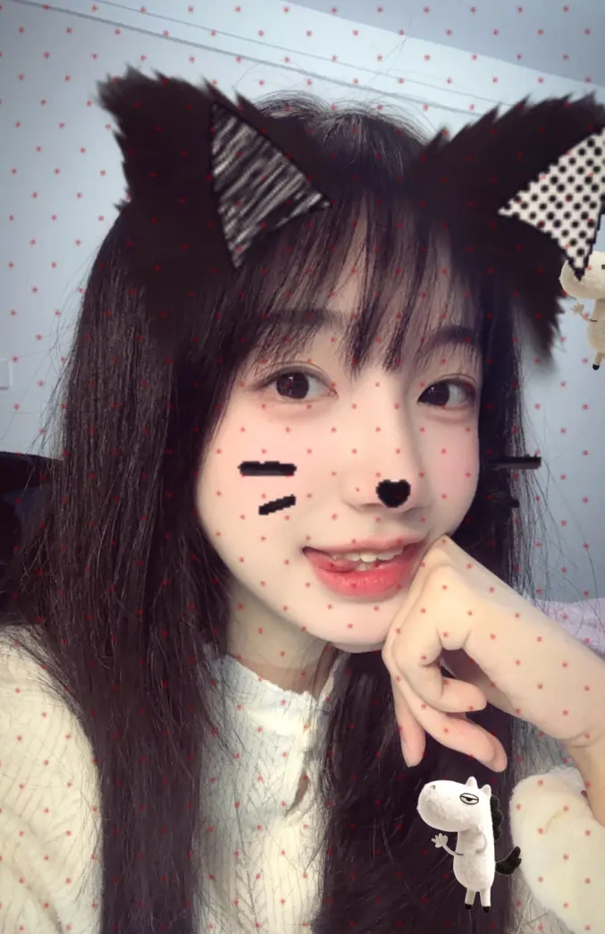 【QY球友会】月宝真好看！LPL女主持十月晒照：幸福ing☺️