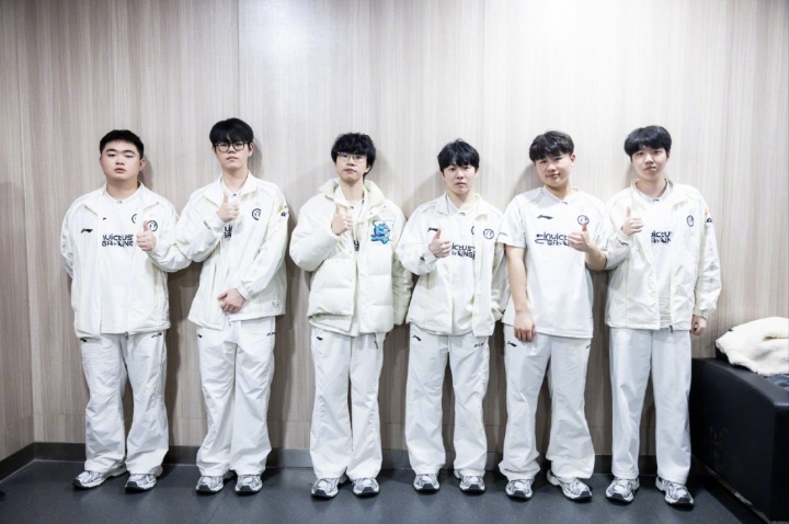 【QY球友会】iG赛后更博：无论是鼓励还是批评都会化为支撑我们继续前行的力量