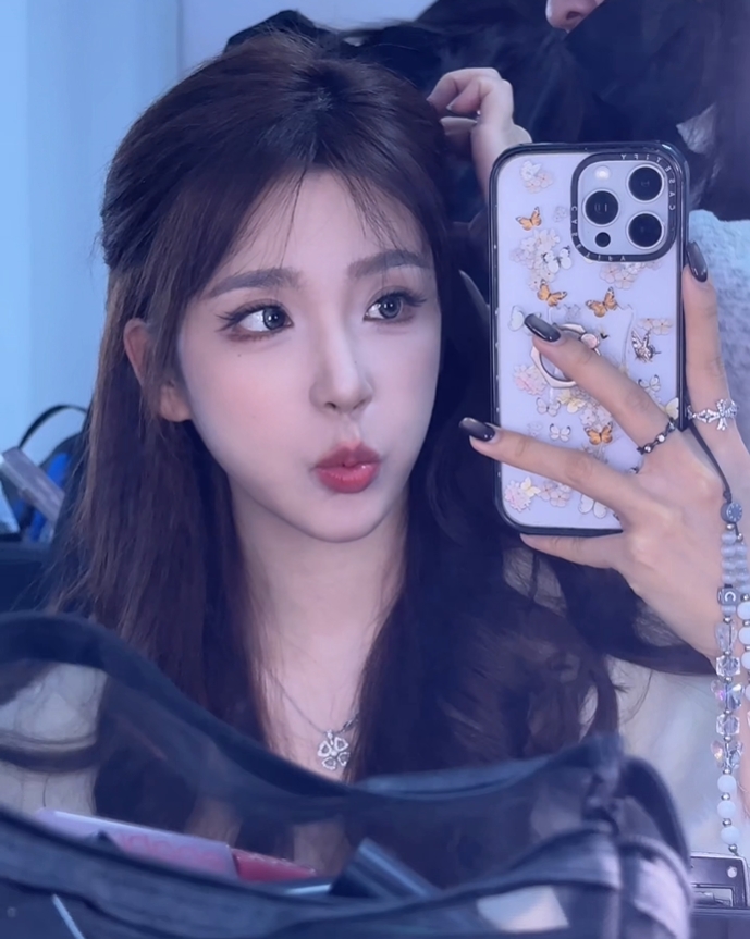 【QY球友会】解说Rita更博晒照：昨儿 谢谢 很开心