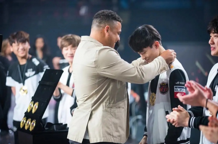 【QY球友会】LOL赛事官方：17MSI的九年后，顶级LOL国际赛事再一次回到巴西