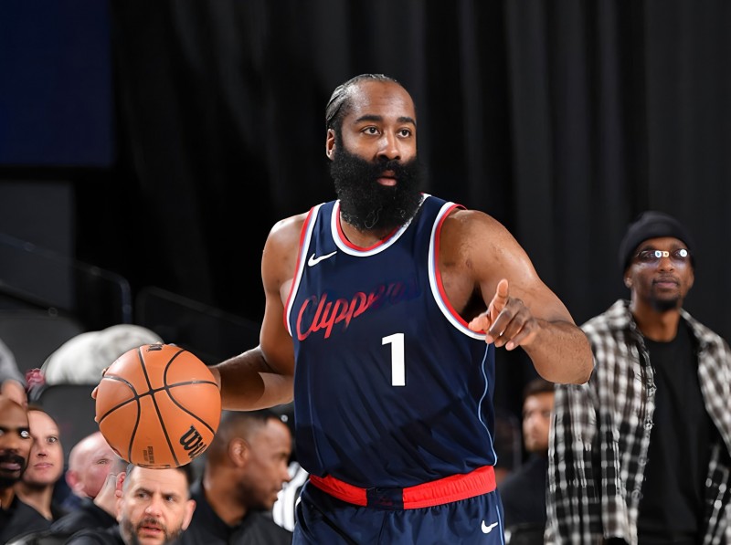 【QY球友会】焦点球星连续出场，状态起伏引发热议