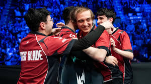 【QY球友会】G2晋级胜者组下一轮 将与BLG争夺首个组内赛出线名额