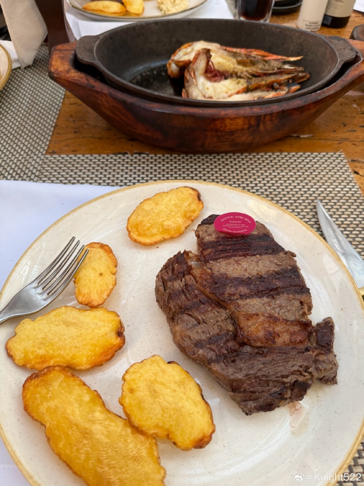 【QY球友会】吃点好的！Knight赛后更博晒巴西当地美食照：吃饭吃饭