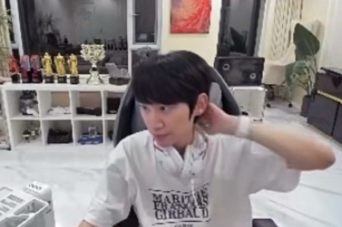 【QY球友会】doinb：lol那边有一个战队问我有没有兴趣打职业 那么缺人吗？