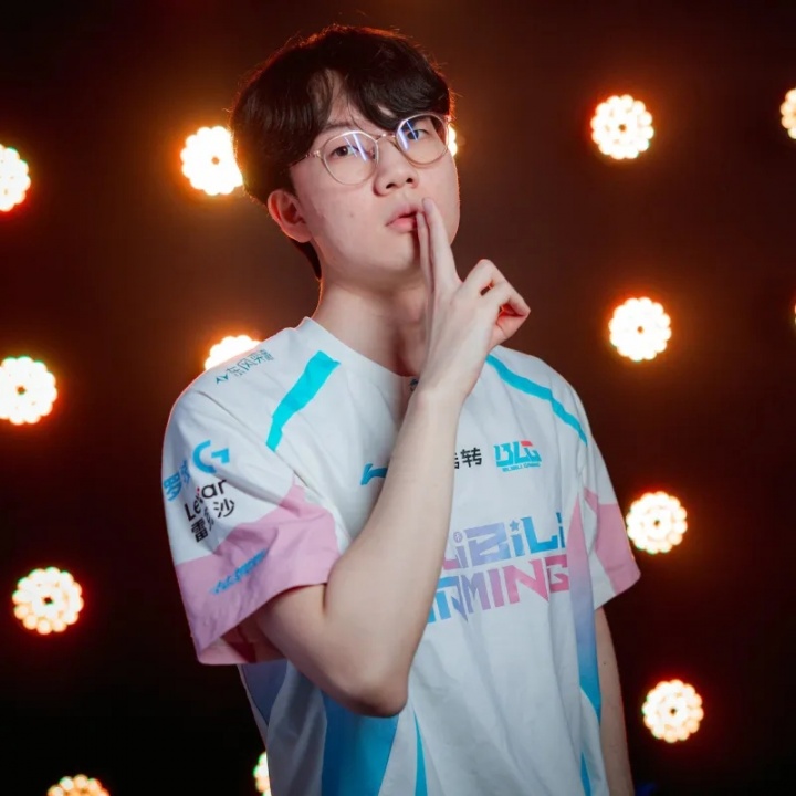 【QY球友会】LOL官方发文:Viper重返先锋赛决赛,捍卫他的头衔