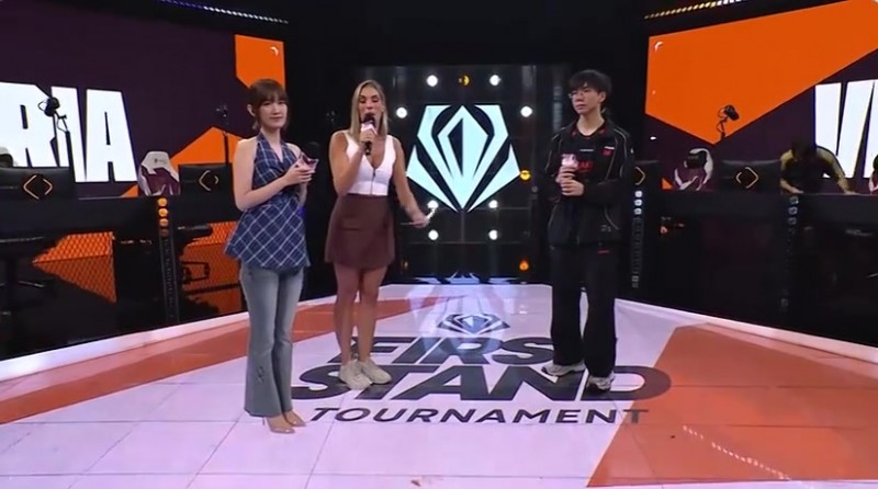 【QY球友会】Junjia：BLG在季后赛和常规赛的时候特别不一样 输了两次之后回去复盘了很多