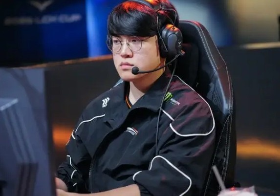 【QY球友会】Gumayusi：兄弟姐妹的平均段位是钻石；我期盼像Bang一样生活