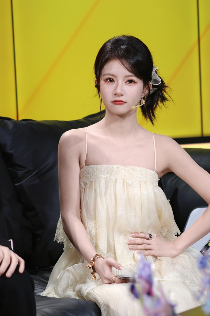 【QY球友会】美的😍和平精英解说方游晒照:如果你也刚好抬头看!