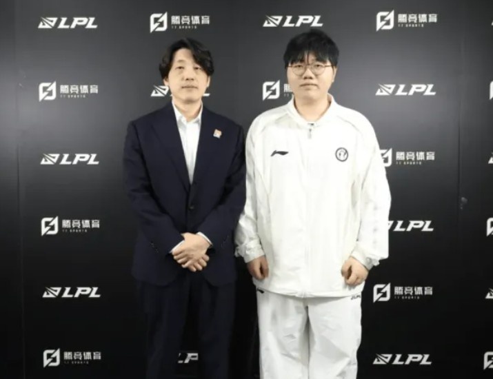 【QY球友会】JiaQi:Meiko能让我玩得更稳健一些,在游戏里他会拉住我