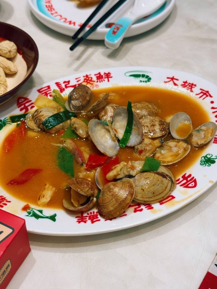 【QY球友会】对自己差点把！iG发布日常饮食全是海鲜：五大只依旧没有亏待自己