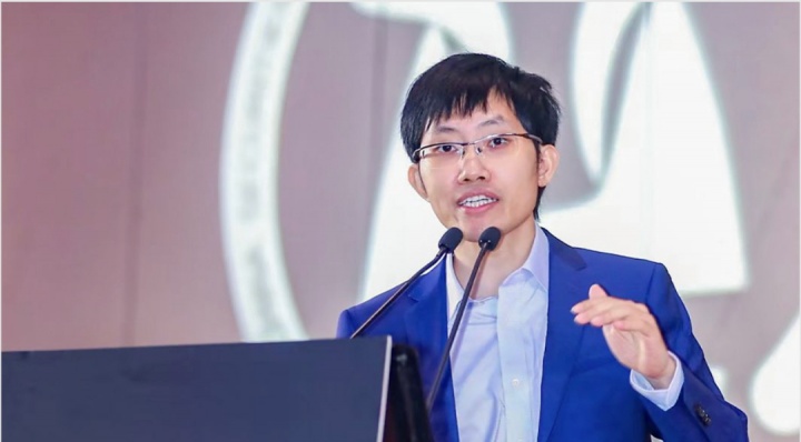 【QY球友会】忙着做量化？多次跳票后梁文峰回应DeepSeekV4发布时间：4月下旬正式发布