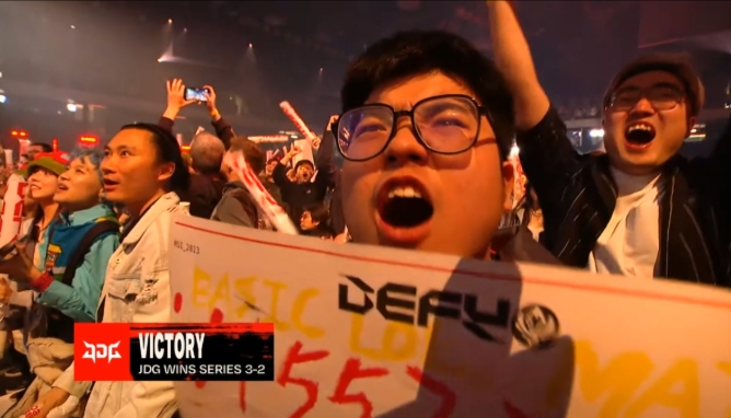 【QY球友会】双标?吧友们如何评价粉丝贴脸输出1557,而TES却不许其他粉丝说0-22?