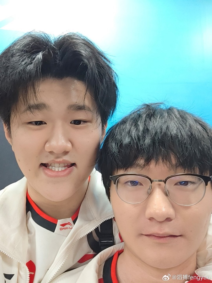 【QY球友会】fengyue：Tian刚归队时我口误让双方很尴尬，我们野辅配合在进步